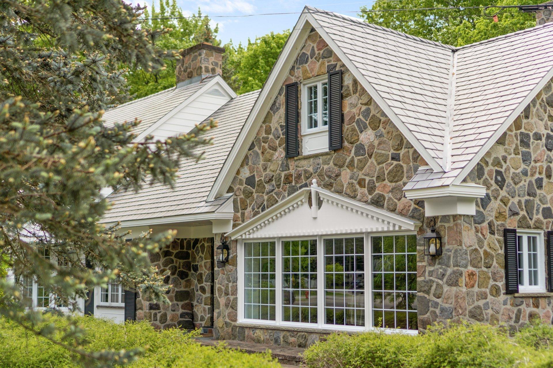 









126


Rue du Docteur-Fauteux

,
Shawinigan,




QC
G9P0J2

