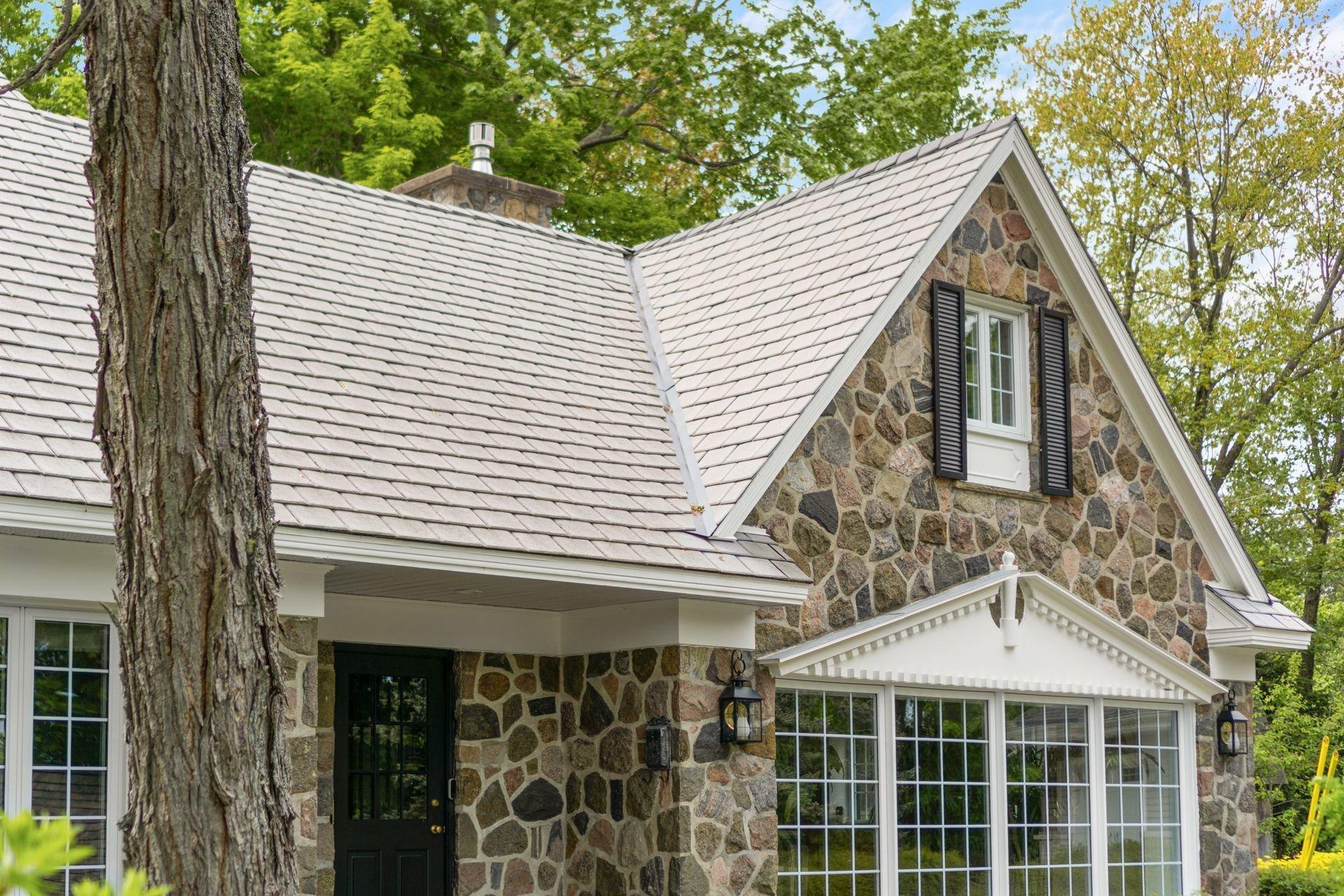 









126


Rue du Docteur-Fauteux

,
Shawinigan,




QC
G9P0J2

