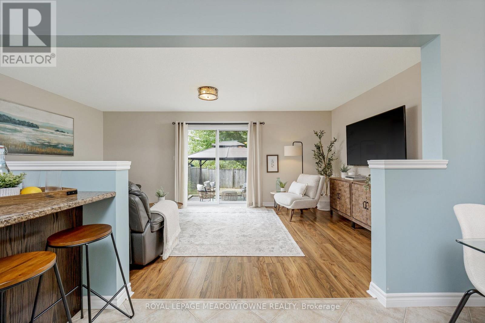 












324 SEVERN DRIVE

,
Guelph,




Ontario
N1E0E9

