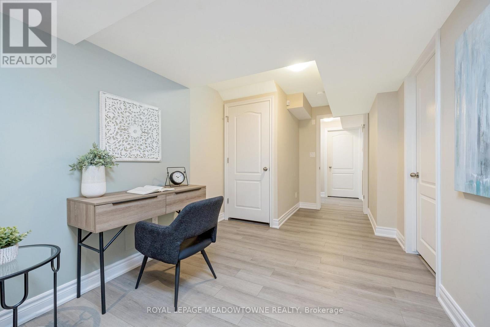 












324 SEVERN DRIVE

,
Guelph,




Ontario
N1E0E9

