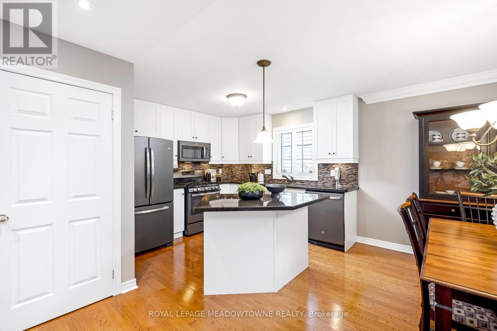 












241 LEDWITH DRIVE

,
Milton,




Ontario
L9T5X2

