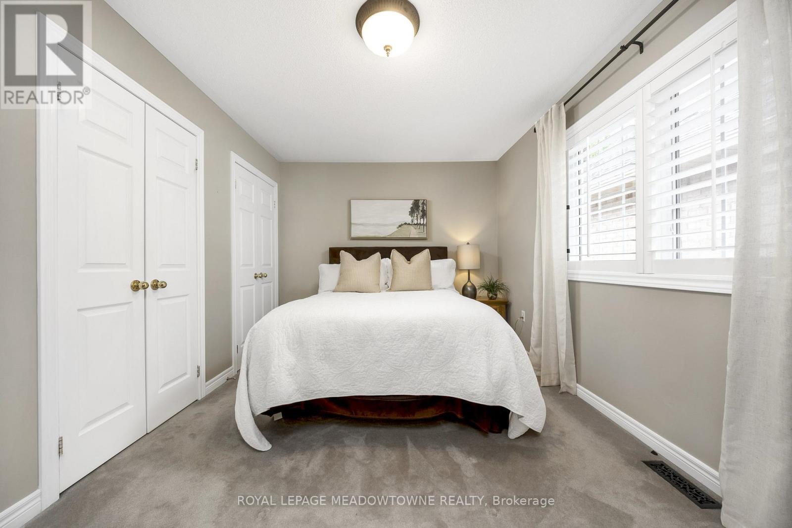 












241 LEDWITH DRIVE

,
Milton,




Ontario
L9T5X2

