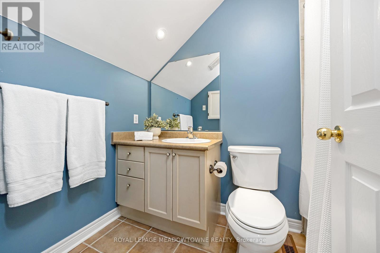 












241 LEDWITH DRIVE

,
Milton,




Ontario
L9T5X2


