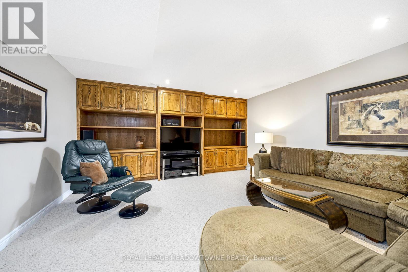 












241 LEDWITH DRIVE

,
Milton,




Ontario
L9T5X2

