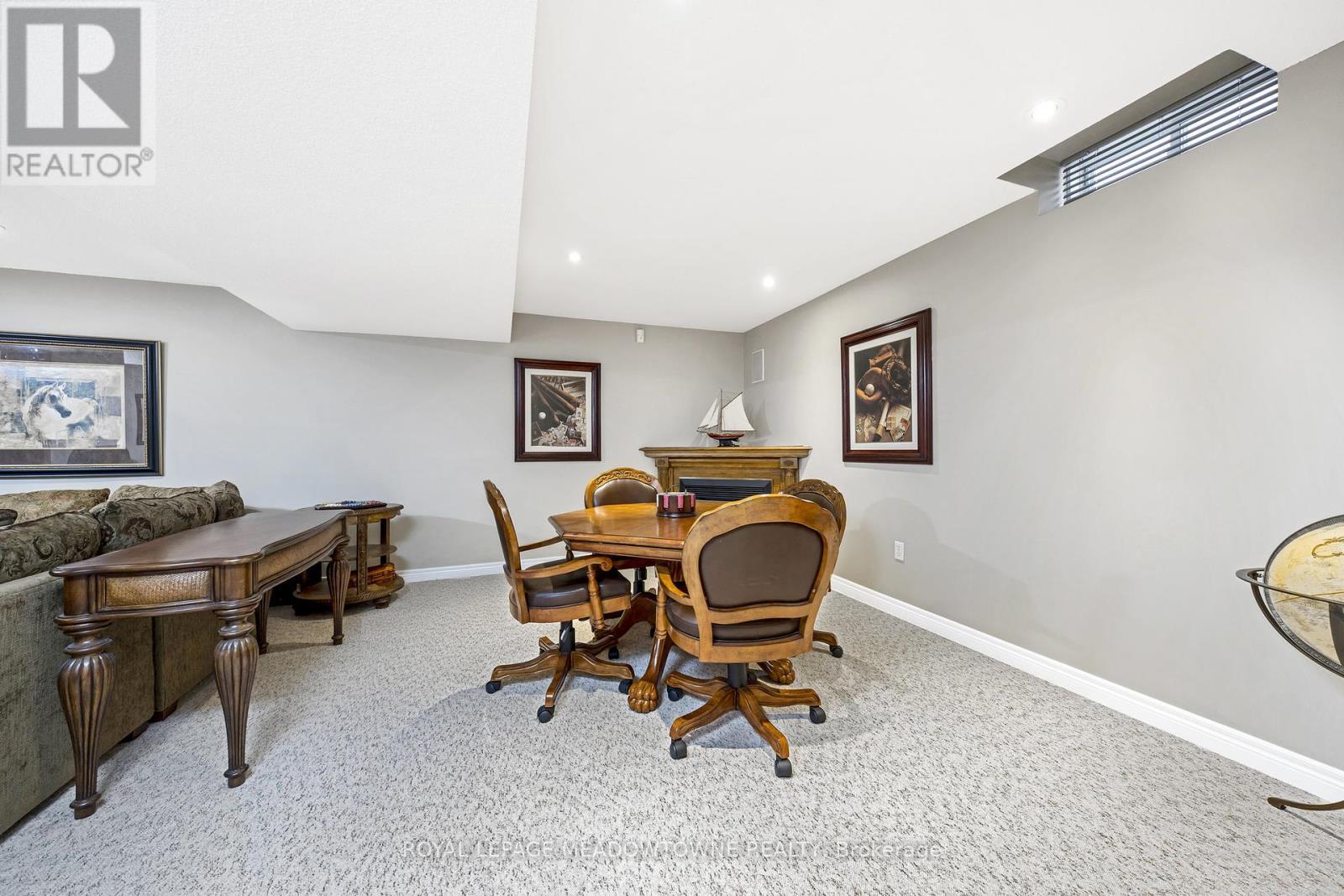 












241 LEDWITH DRIVE

,
Milton,




Ontario
L9T5X2

