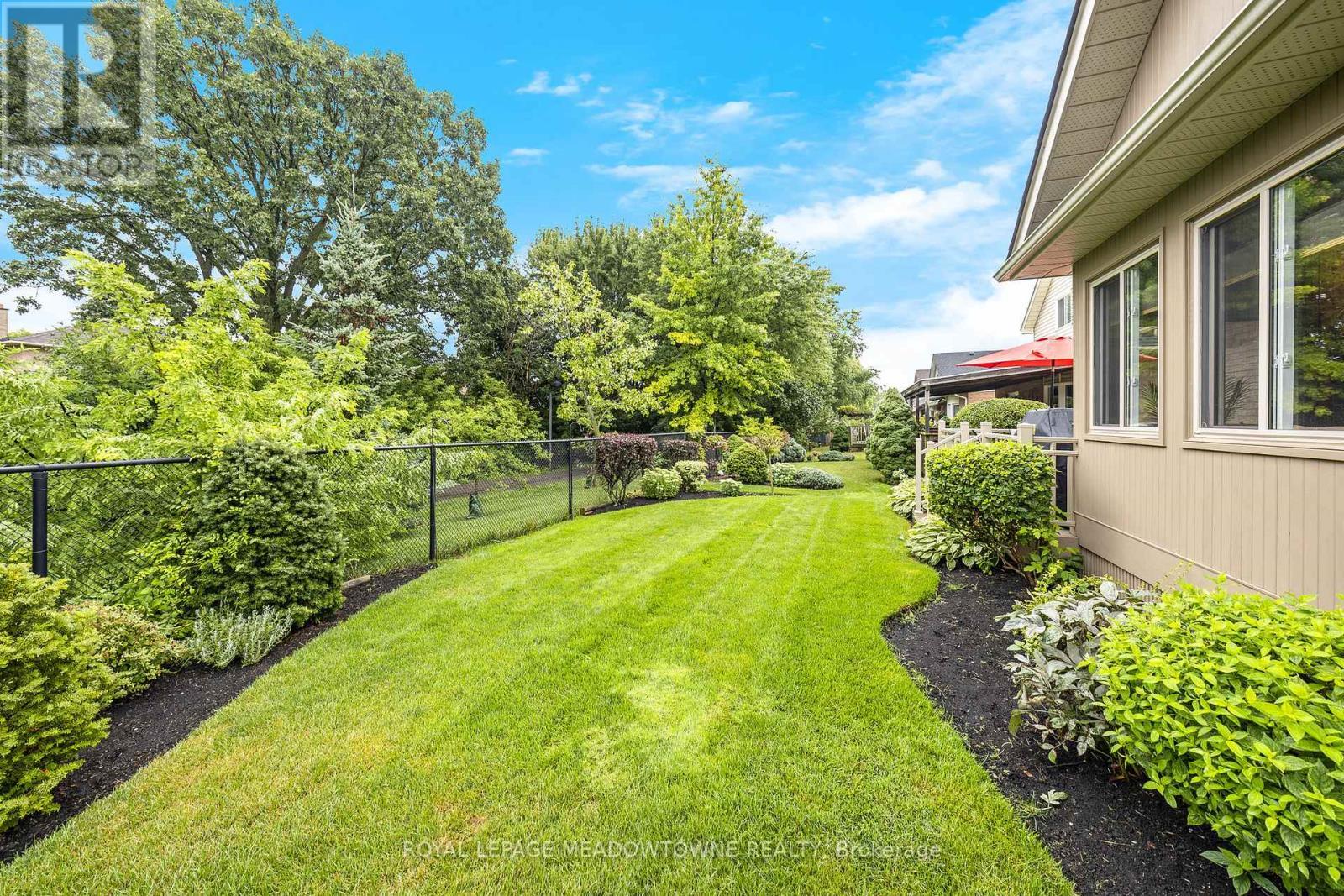












241 LEDWITH DRIVE

,
Milton,




Ontario
L9T5X2

