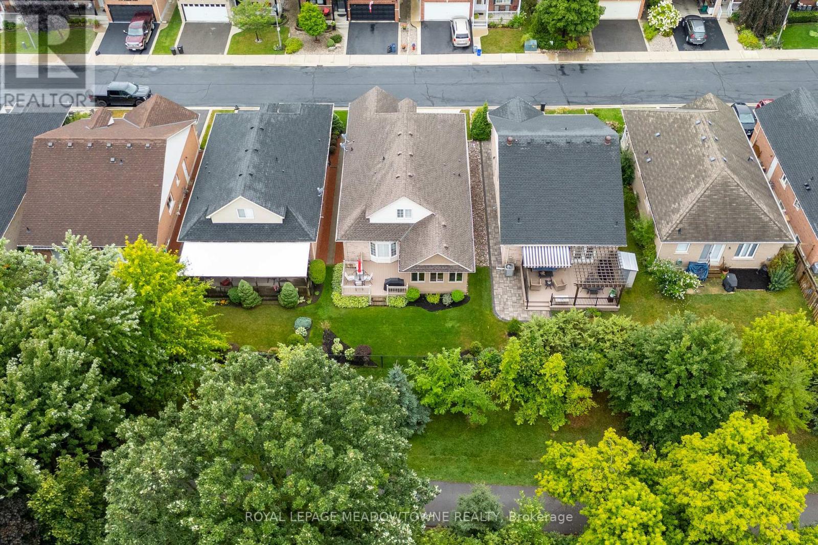 












241 LEDWITH DRIVE

,
Milton,




Ontario
L9T5X2

