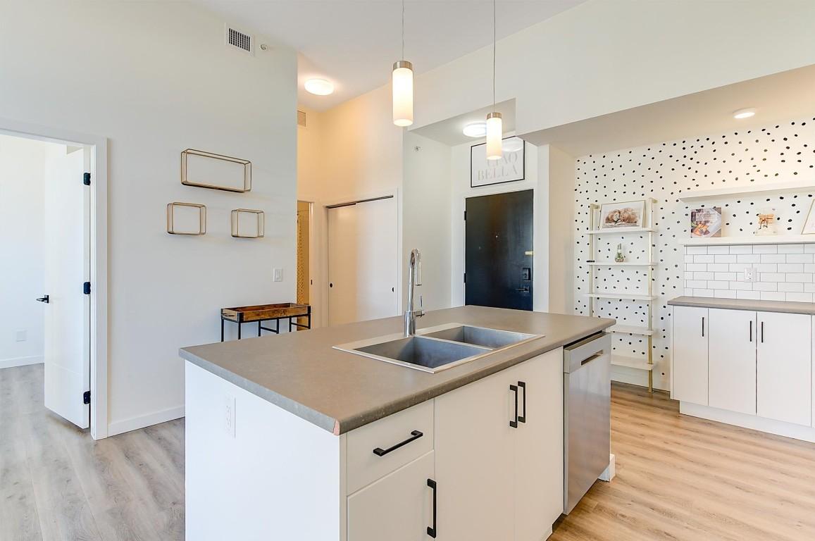 









1215


St Paul

Street, 609,
Kelowna,




BC
V1Y 2C7

