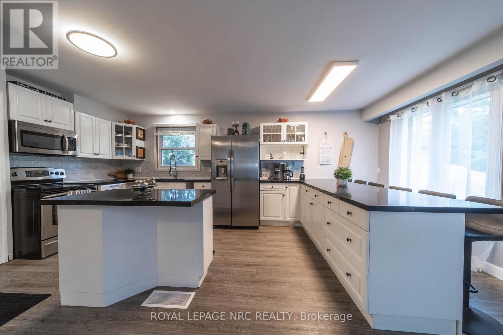 












7346 SUNHAVEN DRIVE

,
Niagara Falls (Marineland),




Ontario
L2G7E2

