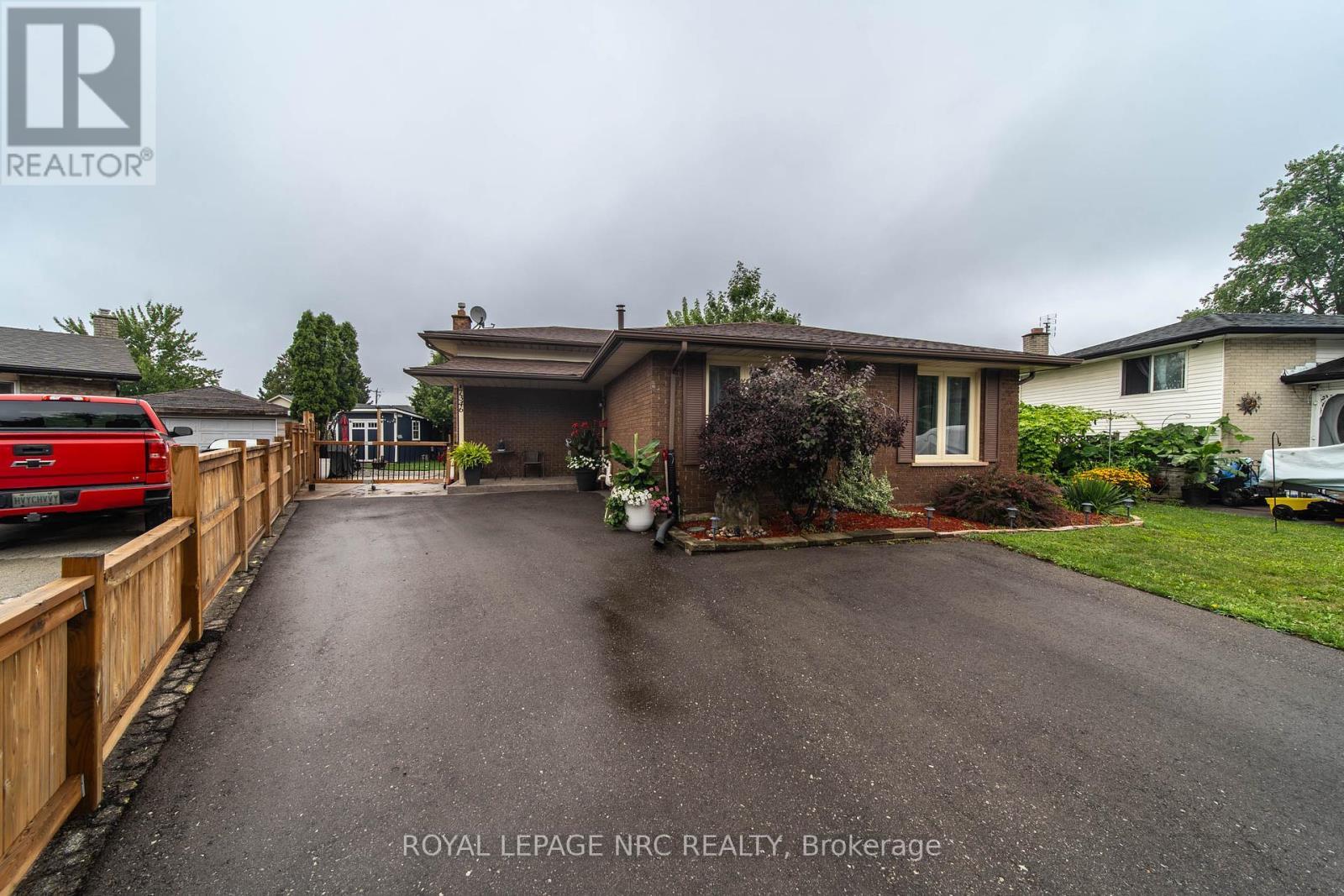 












7346 SUNHAVEN DRIVE

,
Niagara Falls (Marineland),




Ontario
L2G7E2

