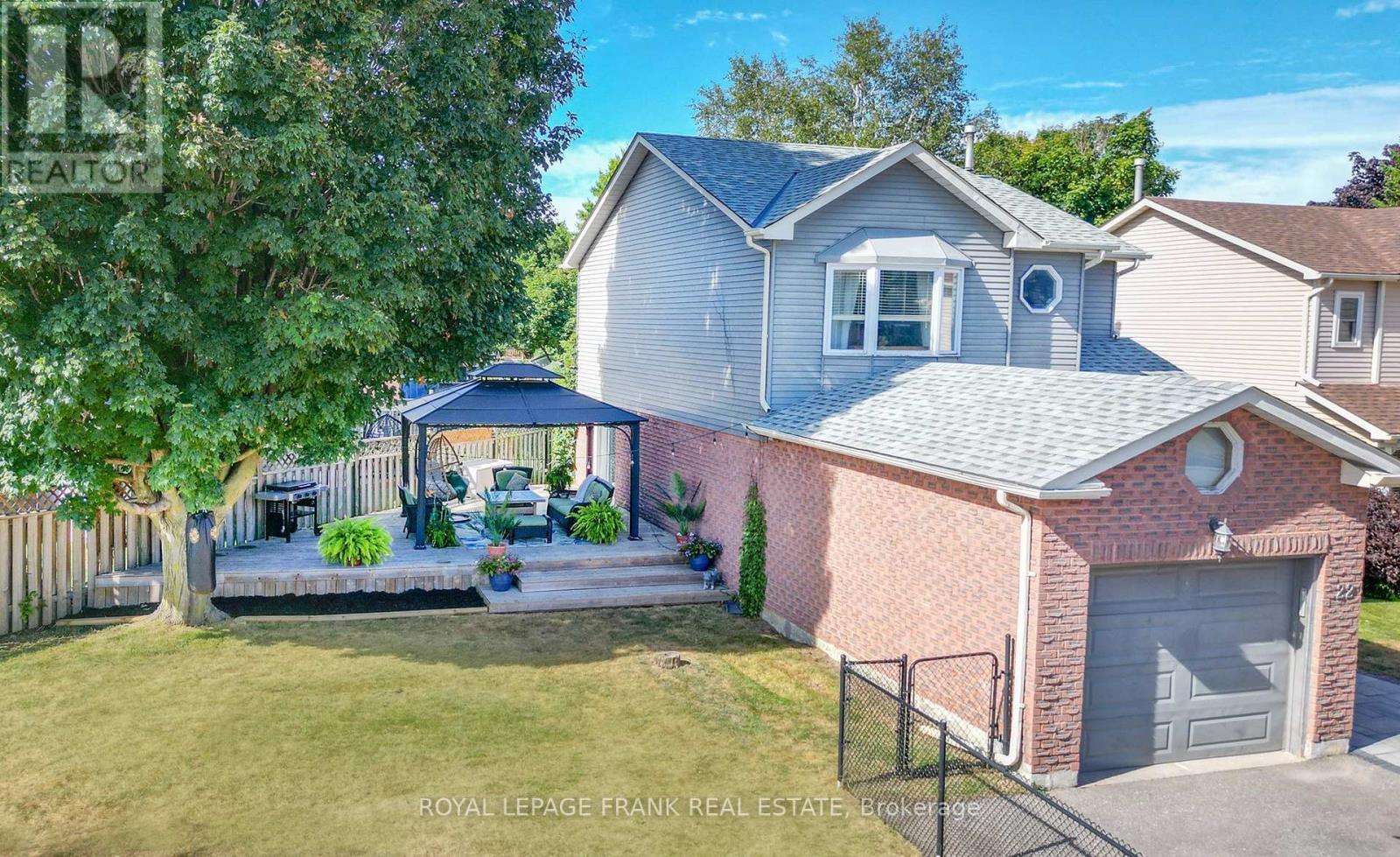 












22 WINDHAM CRESCENT

,
Clarington (Courtice),




Ontario
L1E1Y7

