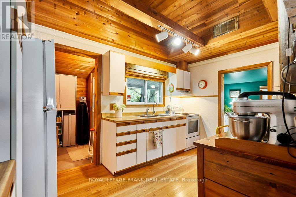 












28 JOHNSTONE LANE

,
Scugog,




Ontario
L0B1L0

