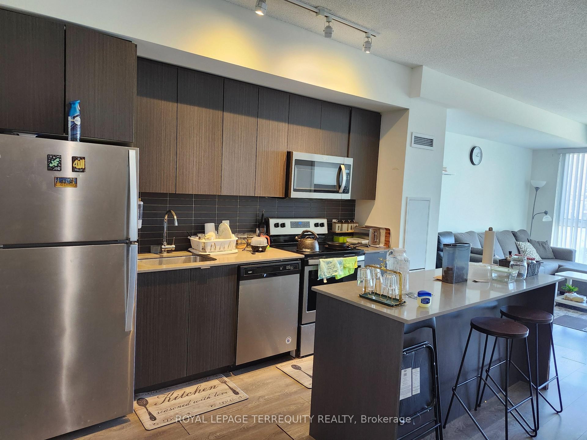 









3237


Bayview

Avenue, 511,
Toronto,




ON
M2K 2J7

