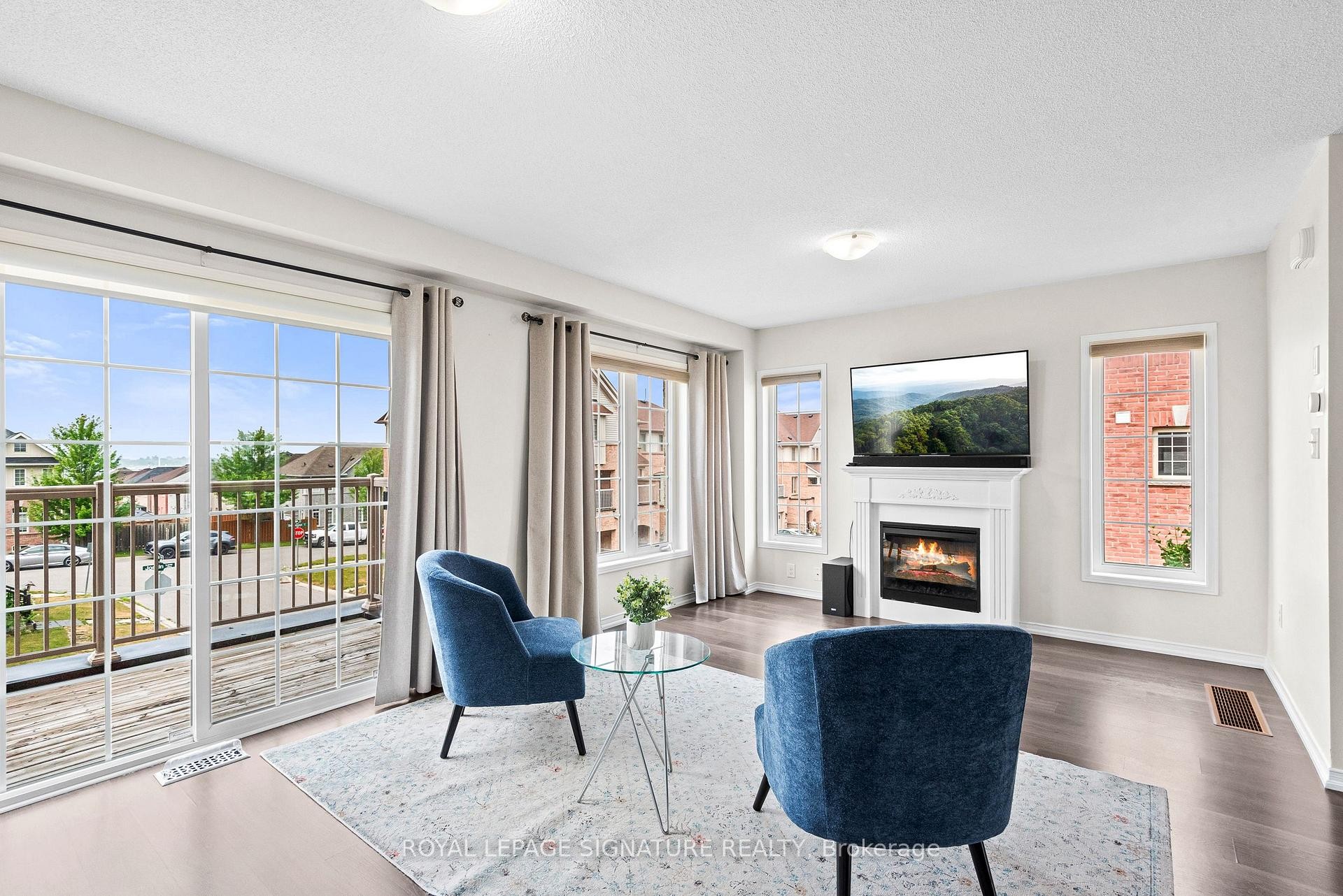 









898


Audley

Road North,
Ajax,




ON
L1Z 0N2

