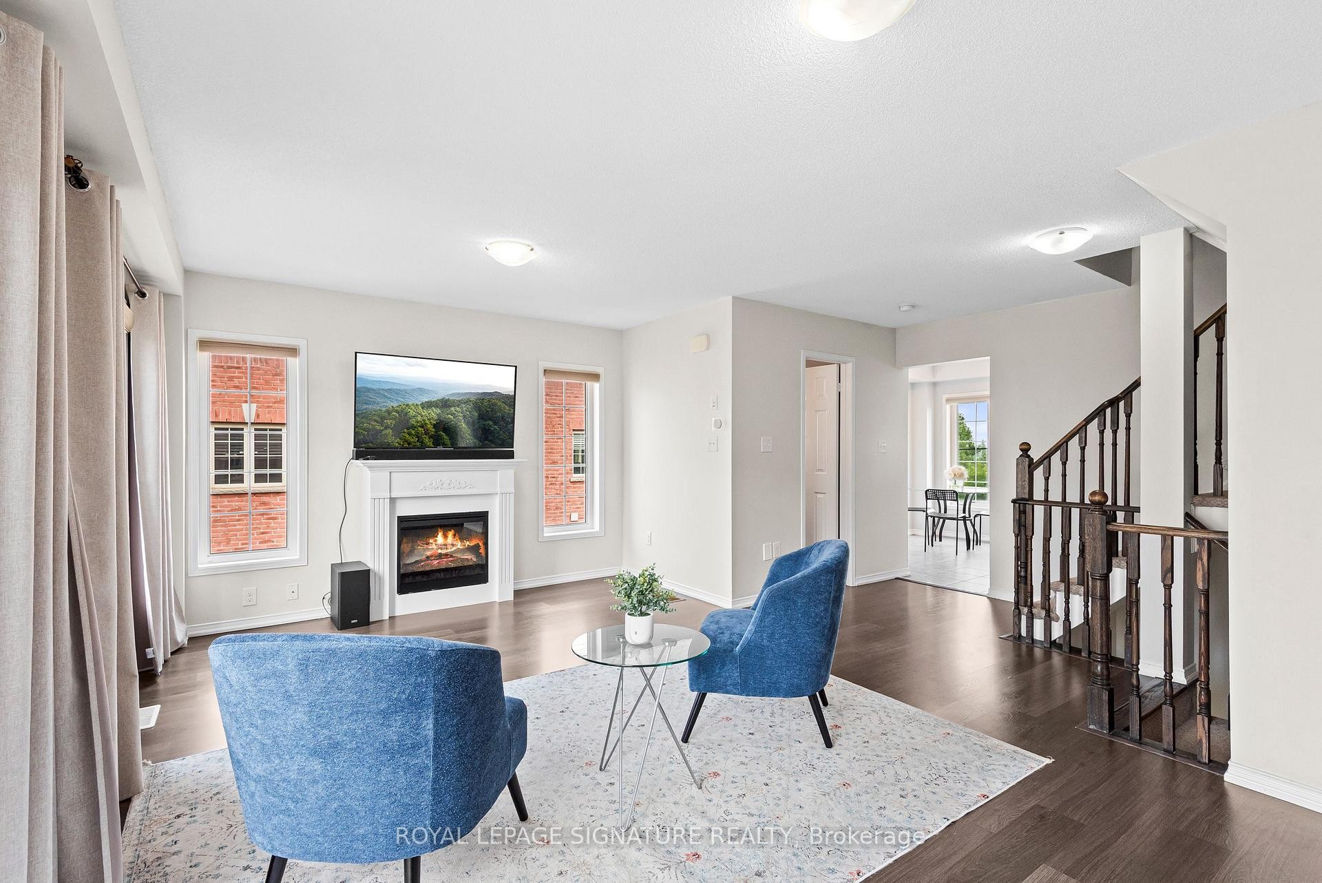 









898


Audley

Road North,
Ajax,




ON
L1Z 0N2

