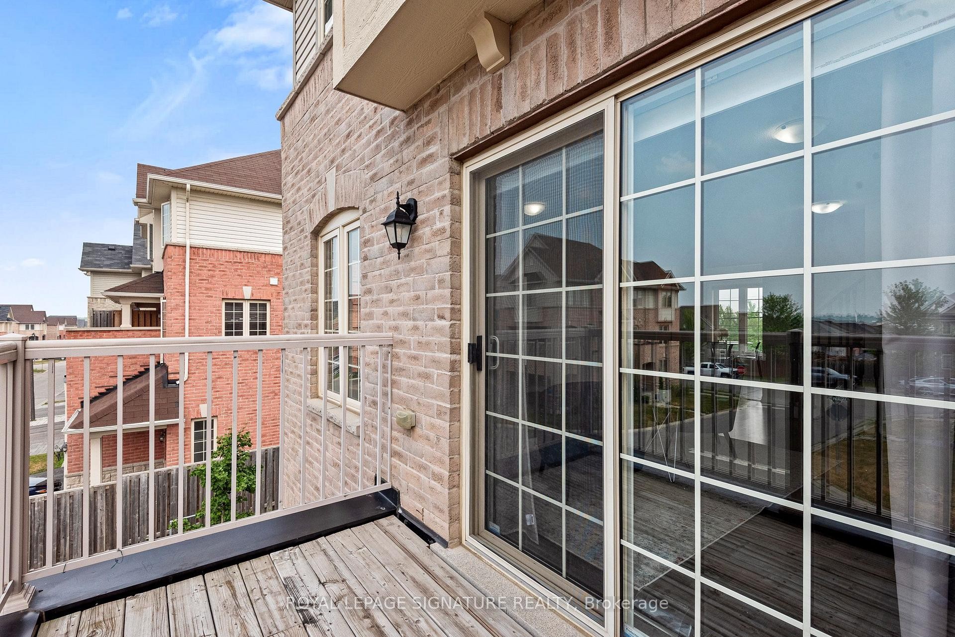 









898


Audley

Road North,
Ajax,




ON
L1Z 0N2

