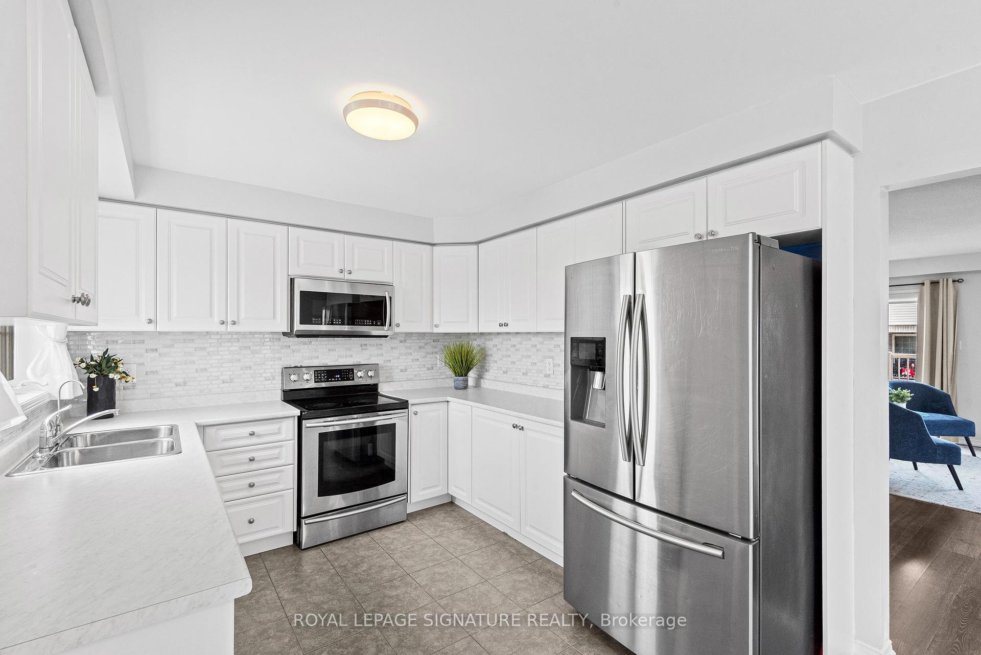 









898


Audley

Road North,
Ajax,




ON
L1Z 0N2

