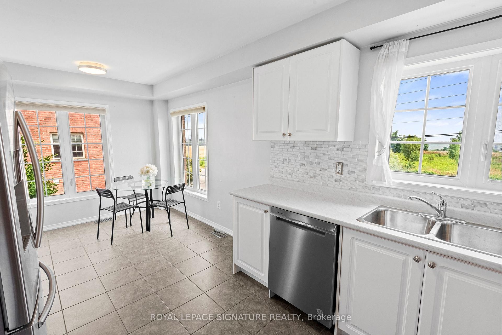 









898


Audley

Road North,
Ajax,




ON
L1Z 0N2

