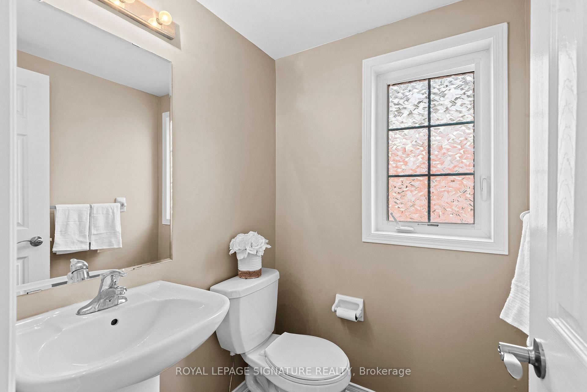 









898


Audley

Road North,
Ajax,




ON
L1Z 0N2

