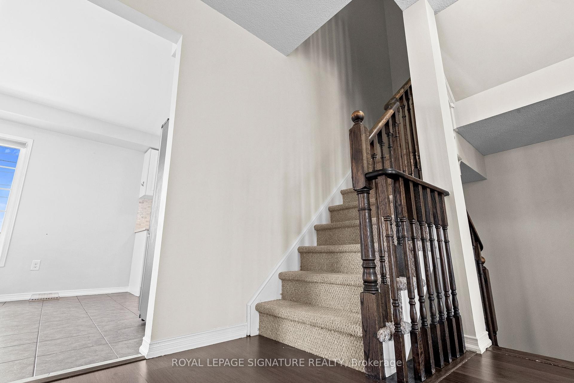 









898


Audley

Road North,
Ajax,




ON
L1Z 0N2


