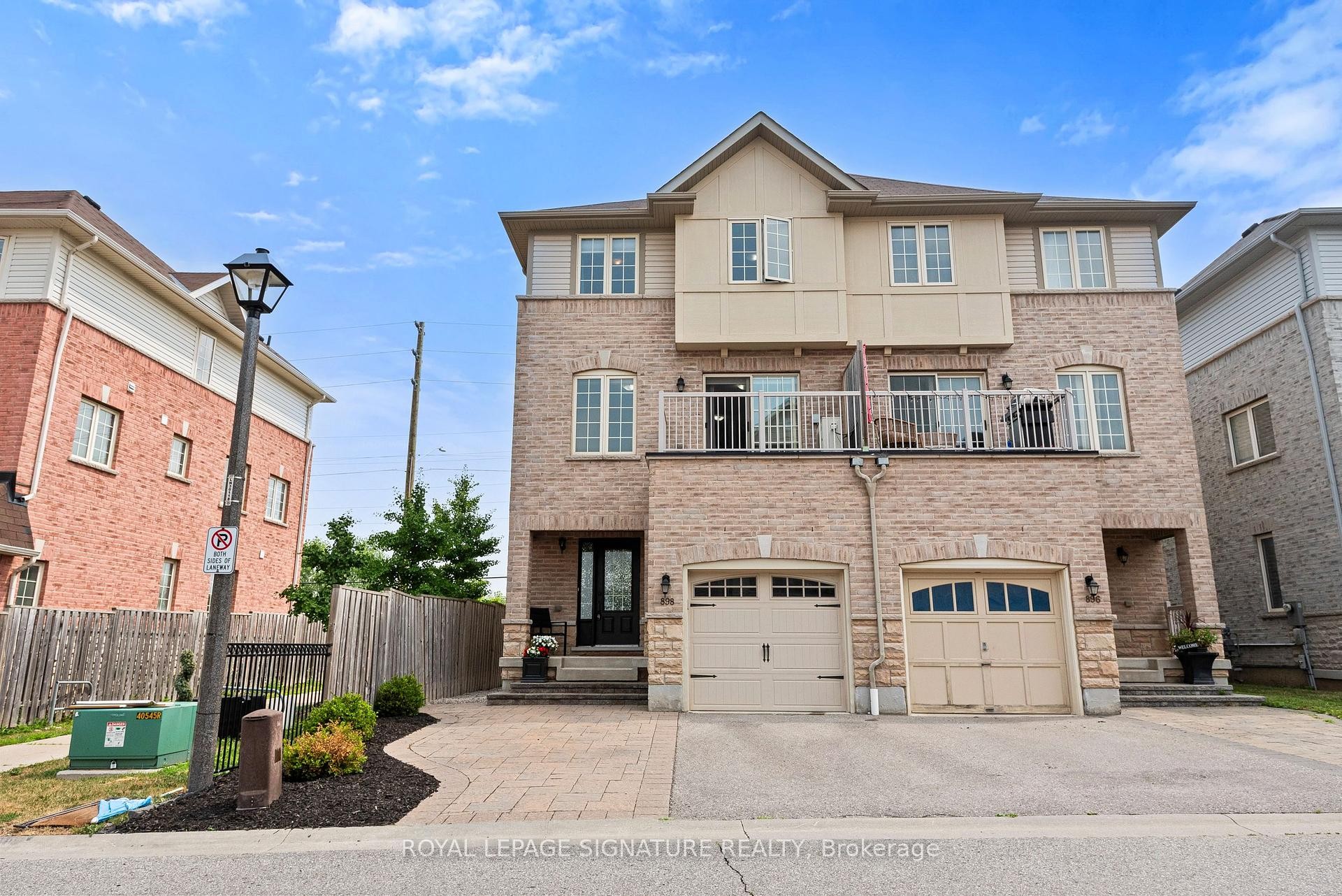 









898


Audley

Road North,
Ajax,




ON
L1Z 0N2

