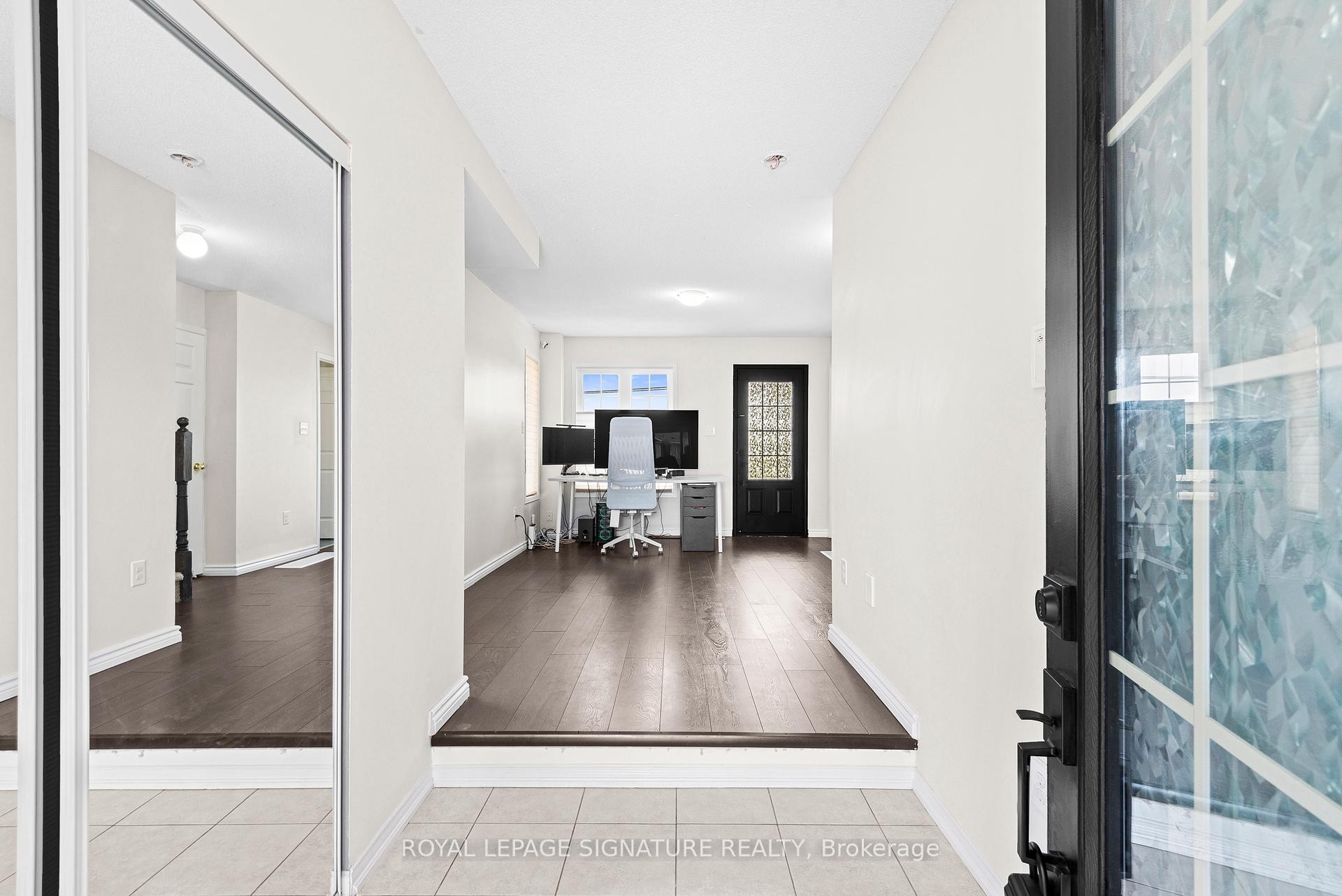 









898


Audley

Road North,
Ajax,




ON
L1Z 0N2


