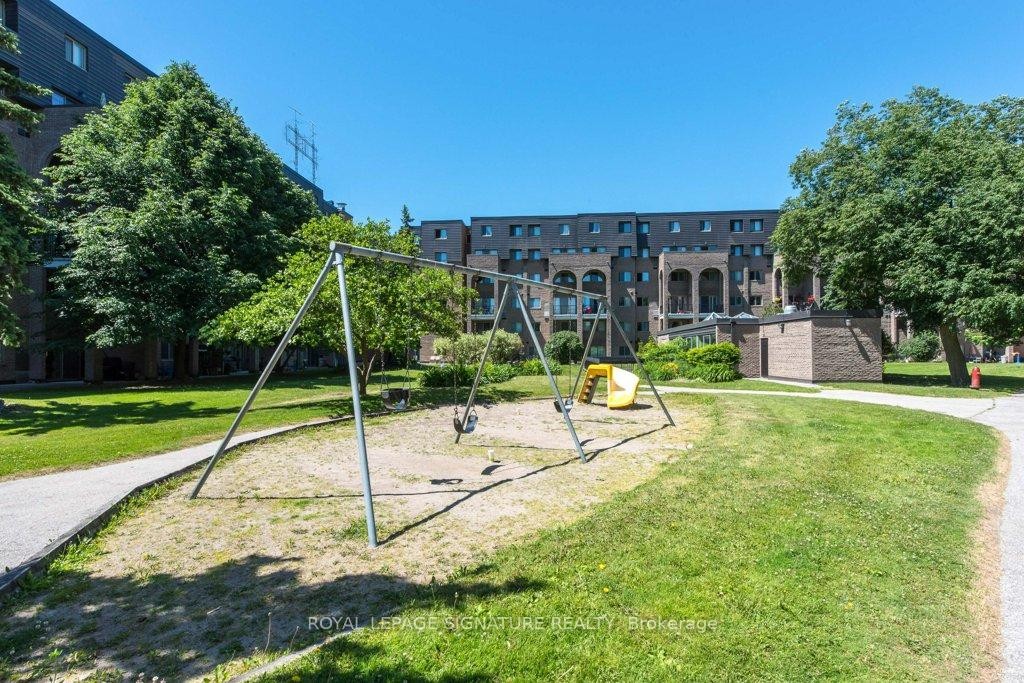 









4005


Don Mills

Road, 235,
Toronto,




ON
M2H 3J9

