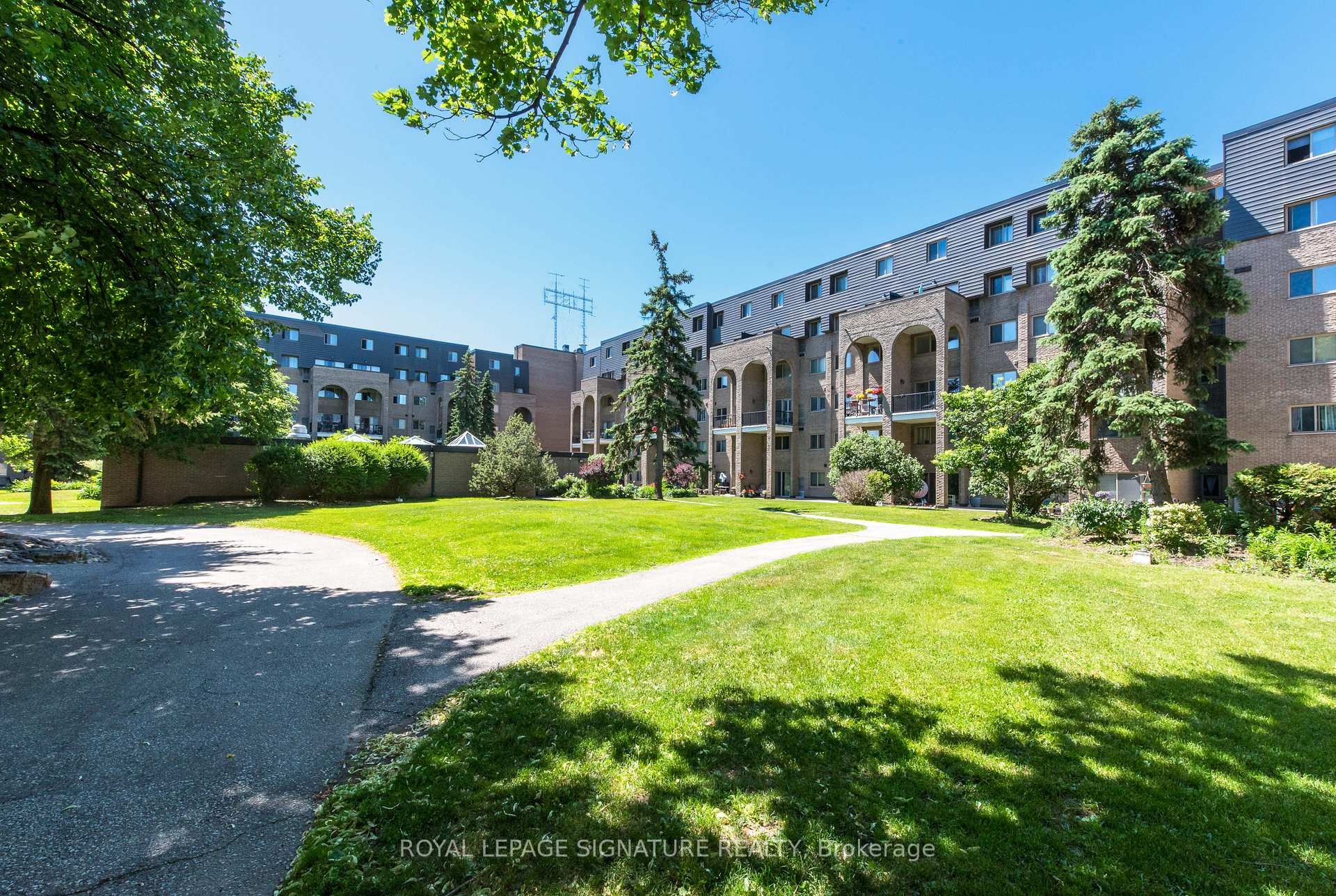 









4005


Don Mills

Road, 235,
Toronto,




ON
M2H 3J9

