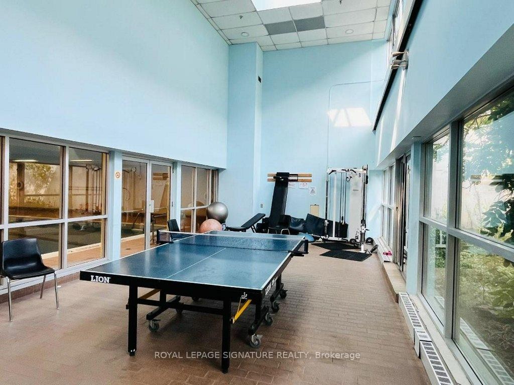 









4005


Don Mills

Road, 235,
Toronto,




ON
M2H 3J9

