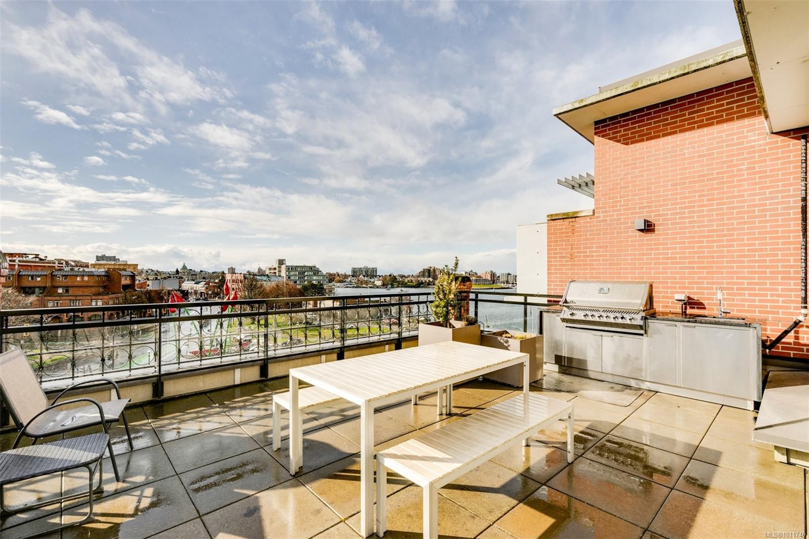 









456


Pandora

Ave, 102,
Victoria,




BC
V8W 0E3

