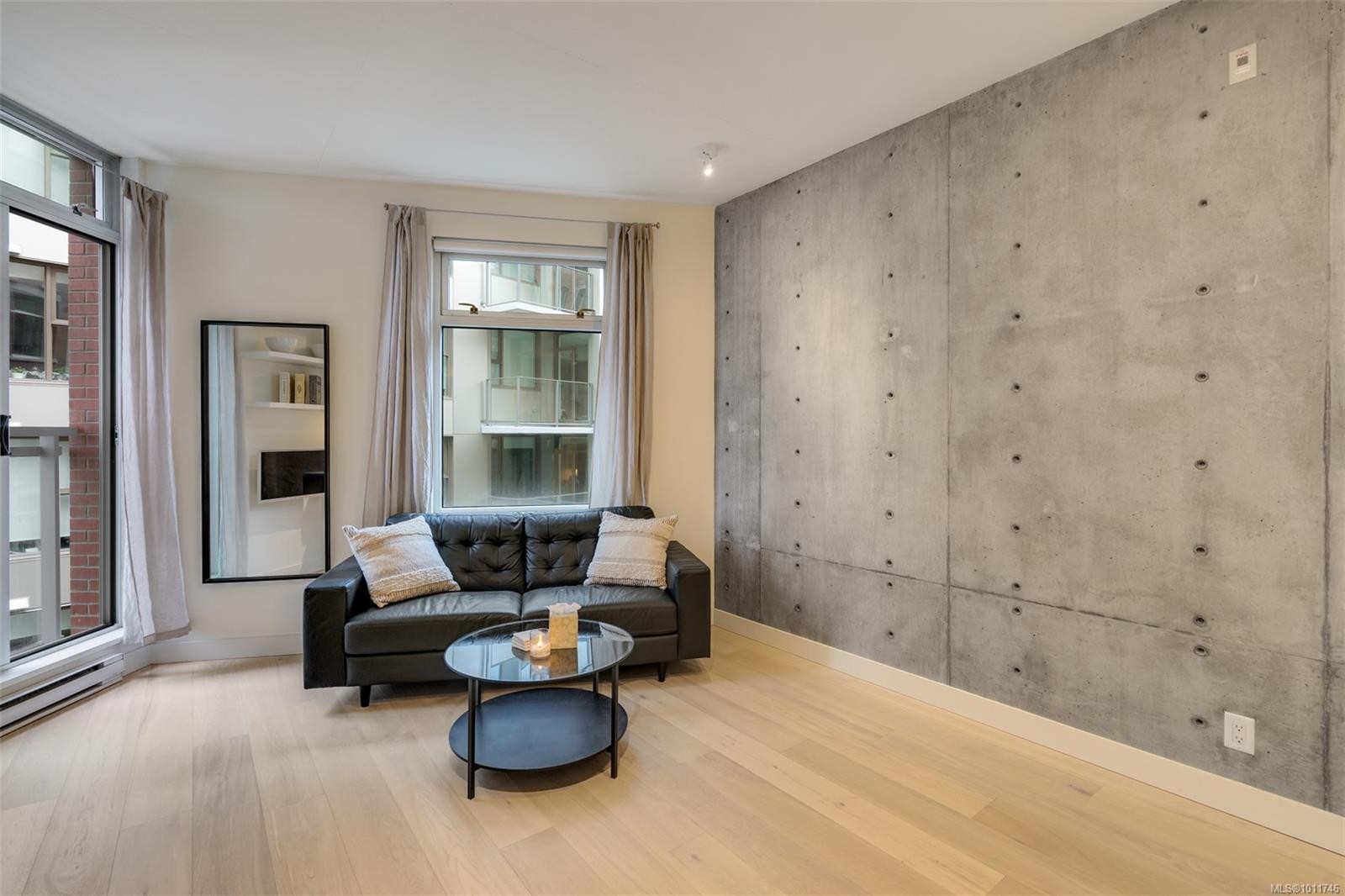 









456


Pandora

Ave, 102,
Victoria,




BC
V8W 0E3

