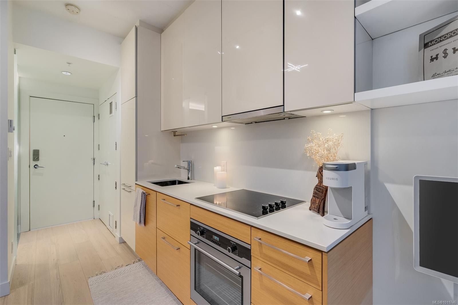 









456


Pandora

Ave, 102,
Victoria,




BC
V8W 0E3

