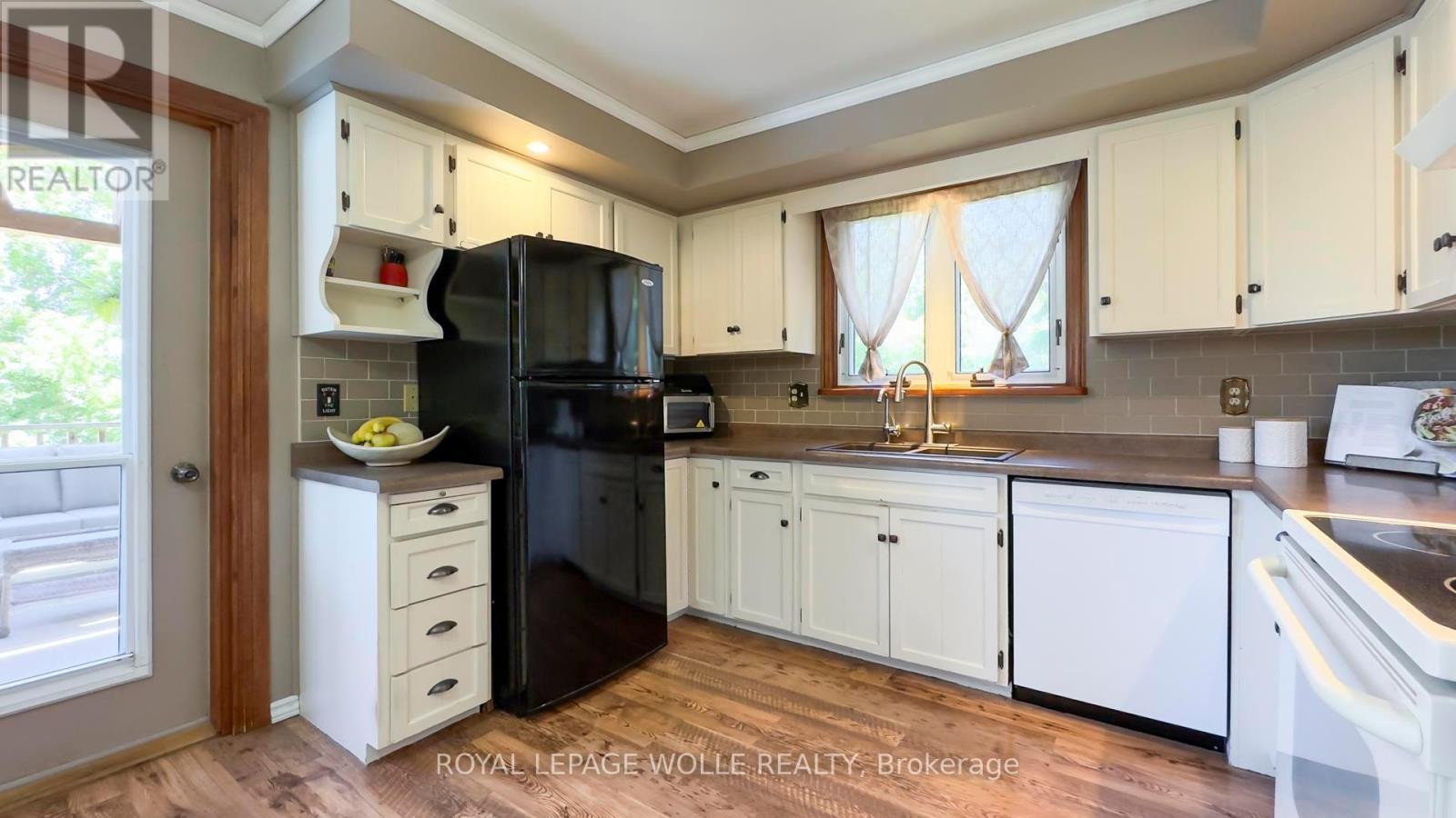 












1061 HENRY STREET

,
Wellesley,




Ontario
N0B2T0

