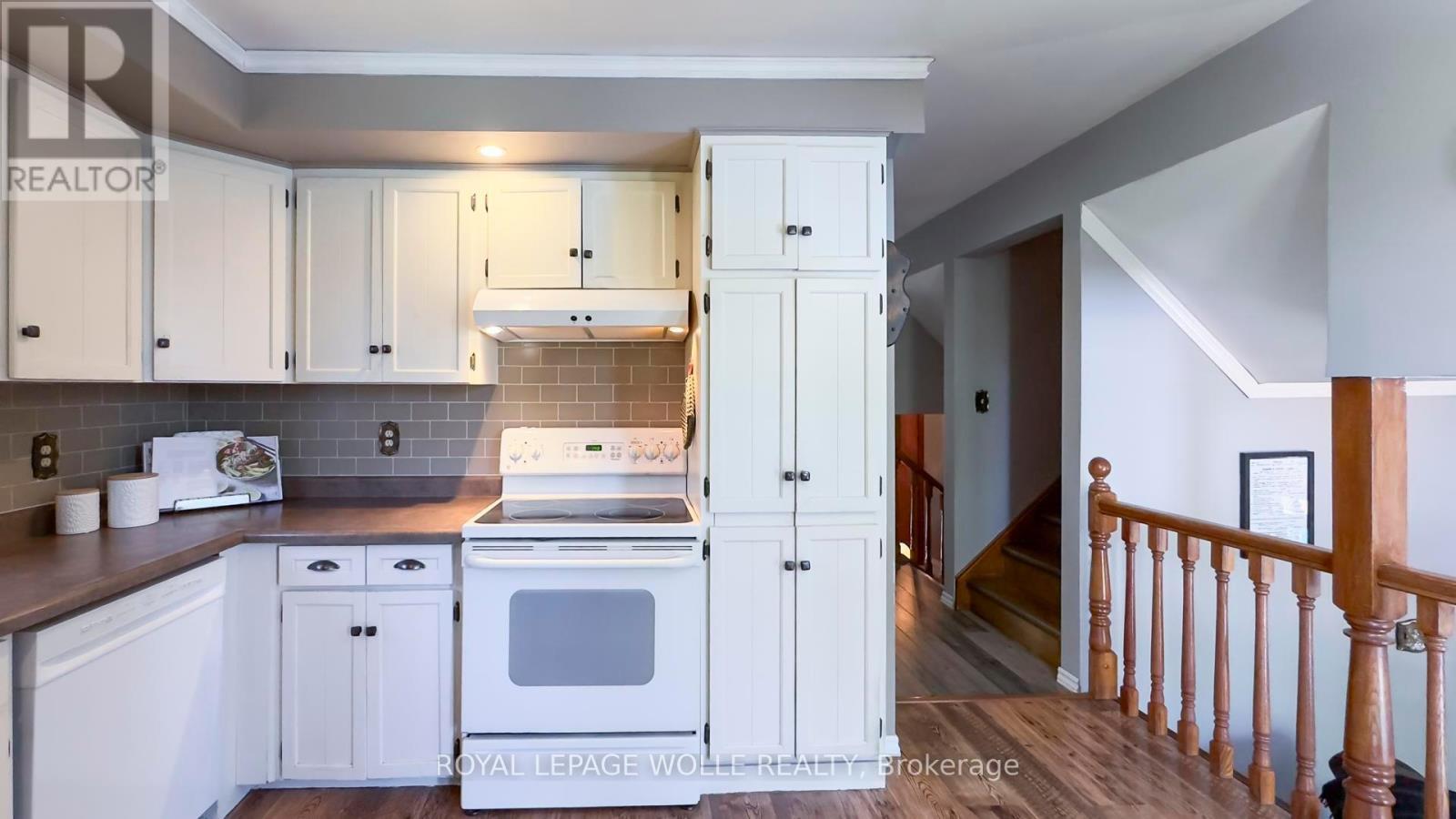 












1061 HENRY STREET

,
Wellesley,




Ontario
N0B2T0

