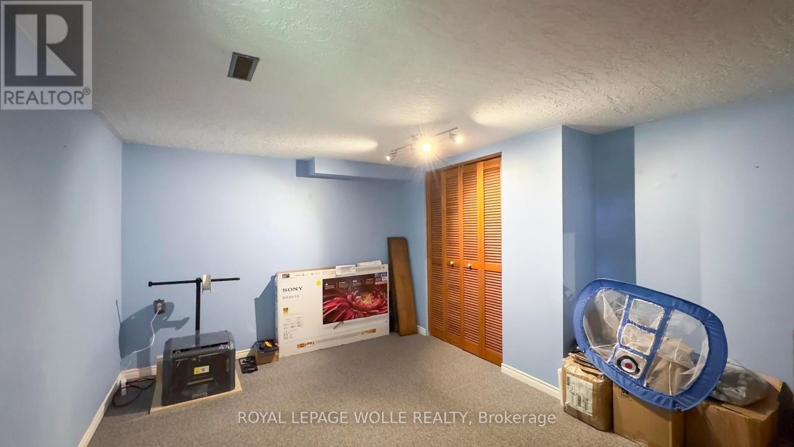 












1061 HENRY STREET

,
Wellesley,




Ontario
N0B2T0

