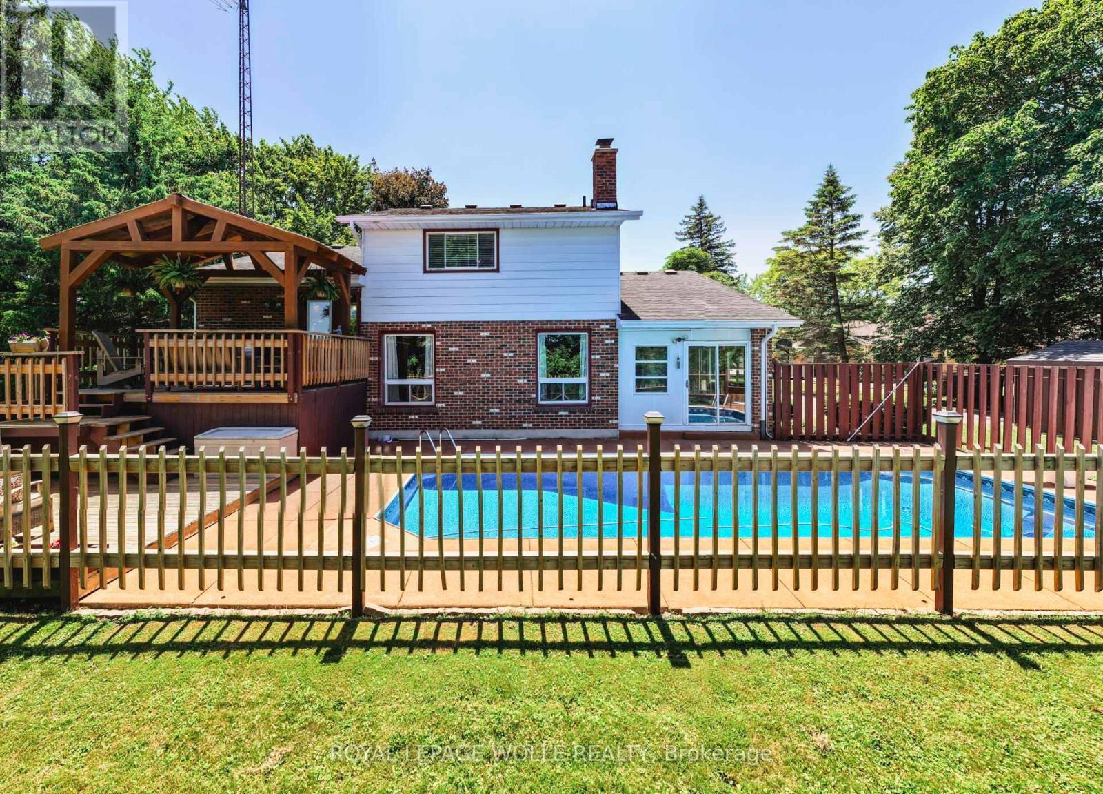 












1061 HENRY STREET

,
Wellesley,




Ontario
N0B2T0

