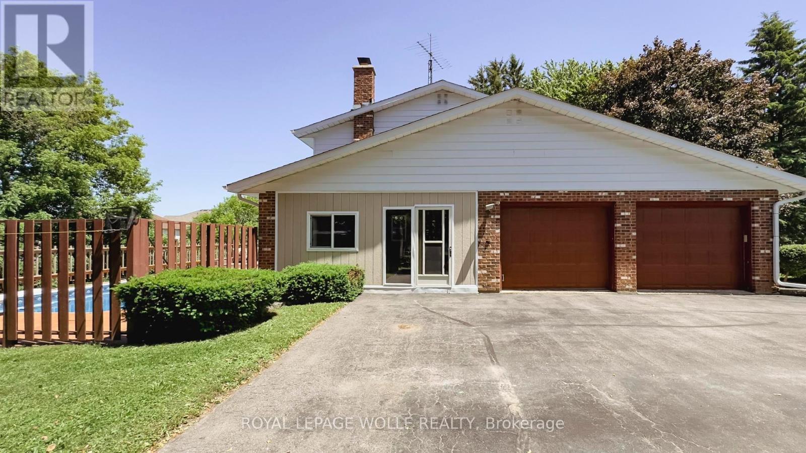 












1061 HENRY STREET

,
Wellesley,




Ontario
N0B2T0

