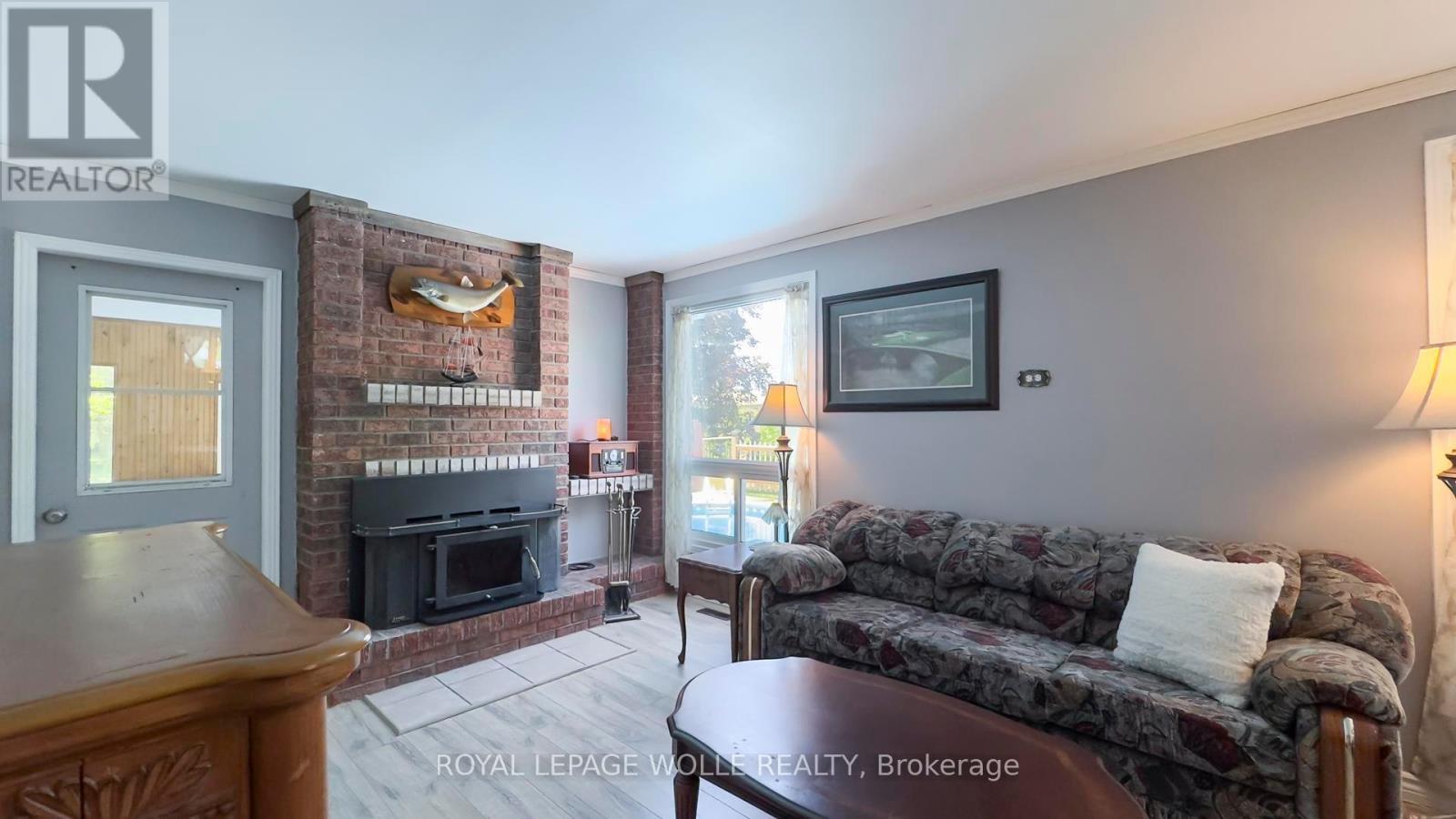 












1061 HENRY STREET

,
Wellesley,




Ontario
N0B2T0

