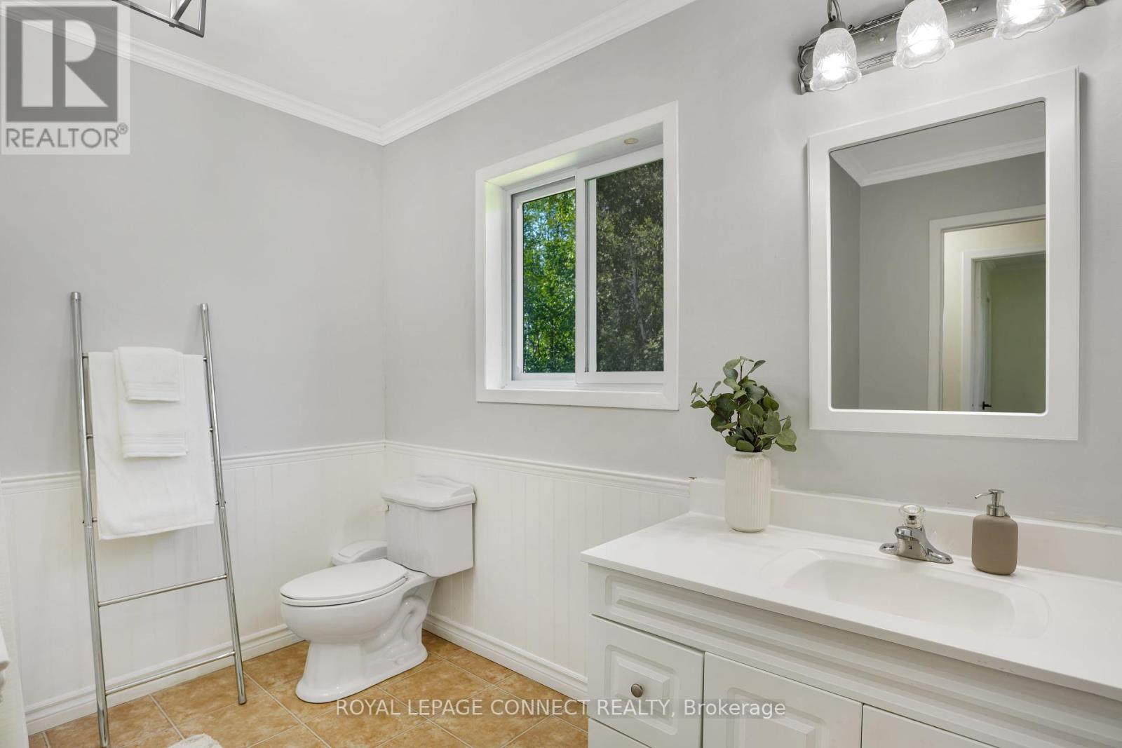 












1049 JOHNSTON ROAD

,
Frontenac,




Ontario
K0H1B0

