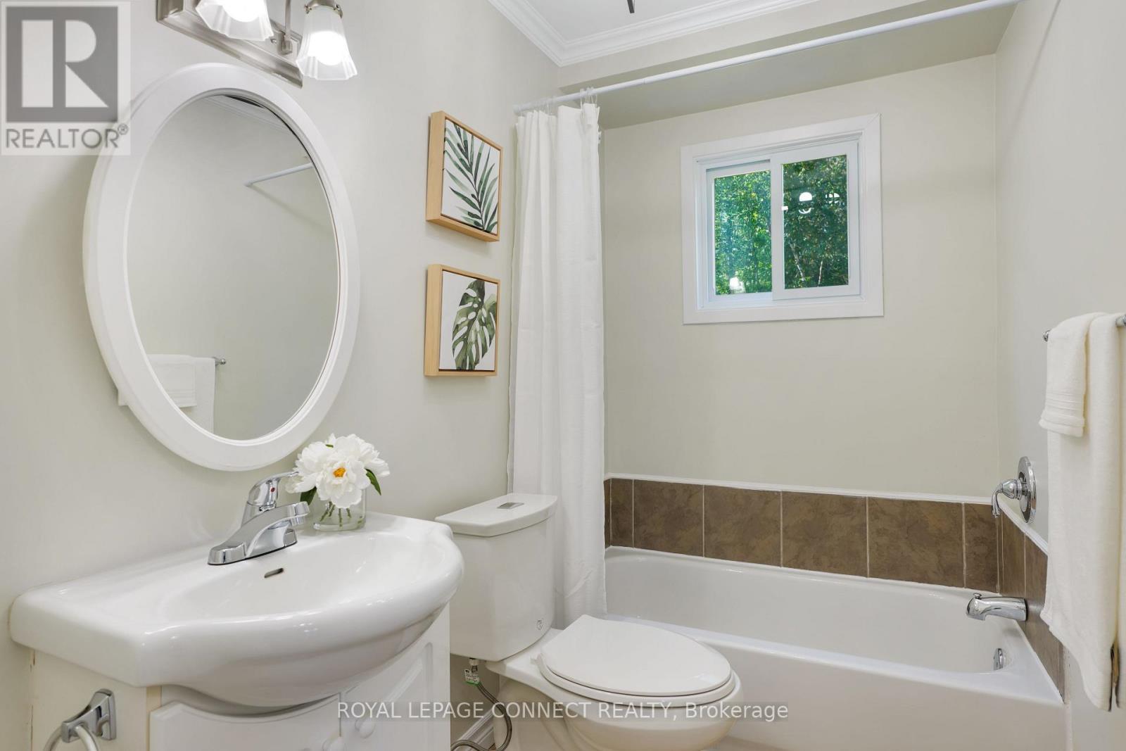 












1049 JOHNSTON ROAD

,
Frontenac,




Ontario
K0H1B0

