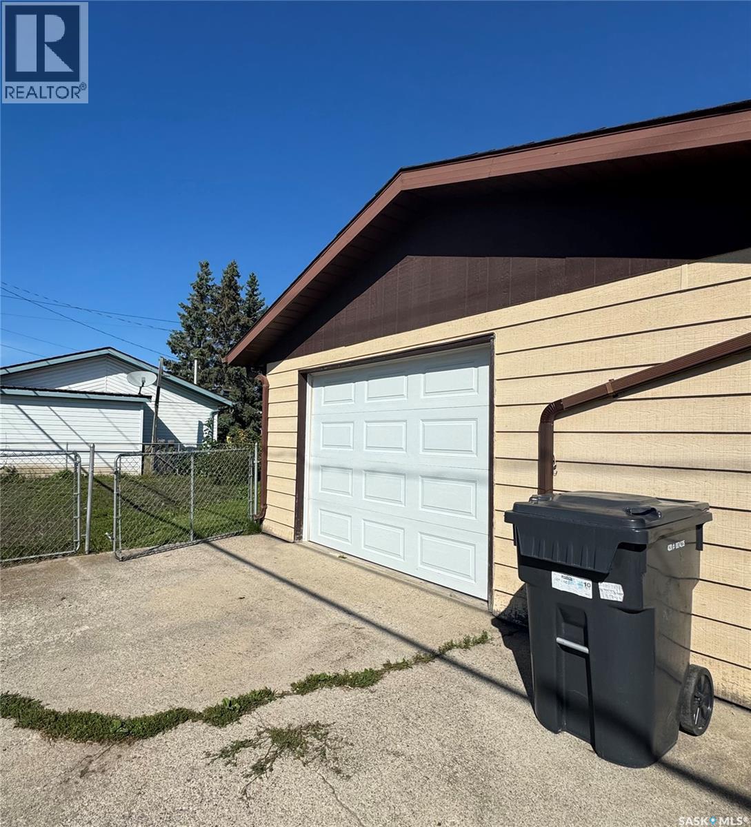 












403 Churchill STREET

,
Hudson Bay,




Saskatchewan
S0E0Y0

