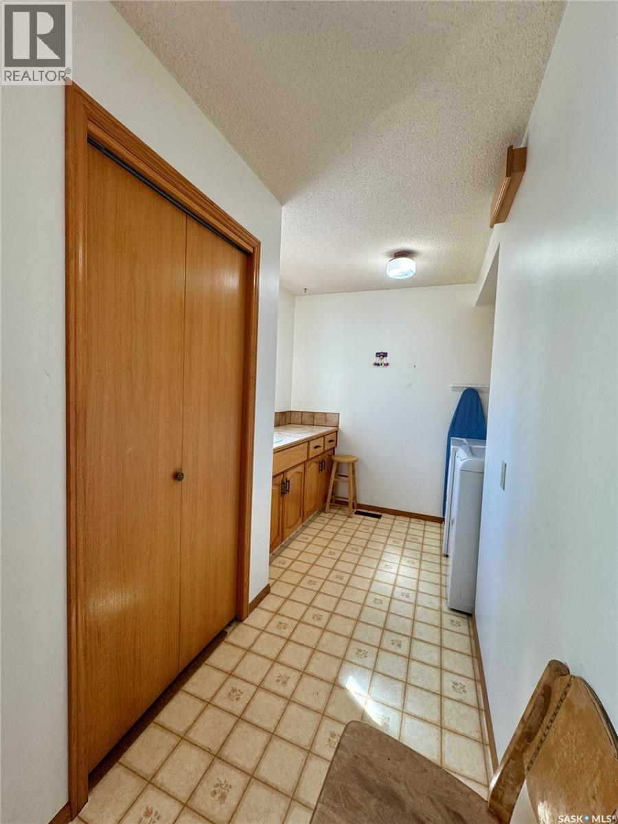 












403 Churchill STREET

,
Hudson Bay,




Saskatchewan
S0E0Y0

