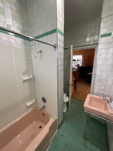 












123 WASAGAMING Drive E

,
Clear Lake,




Manitoba
R0J1N0

