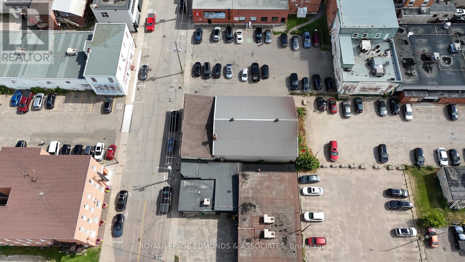 












174 ALBERT STREET

,
Pembroke,




Ontario
K8A4K6

