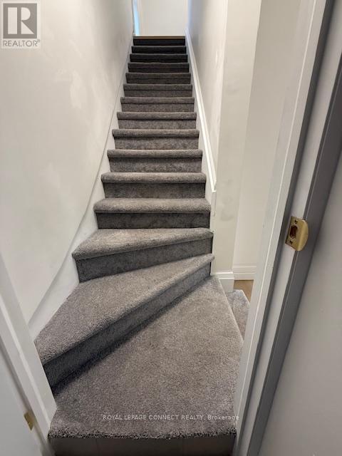 












24 ASHLEY STREET

,
Hamilton,




Ontario
L8L5S3

