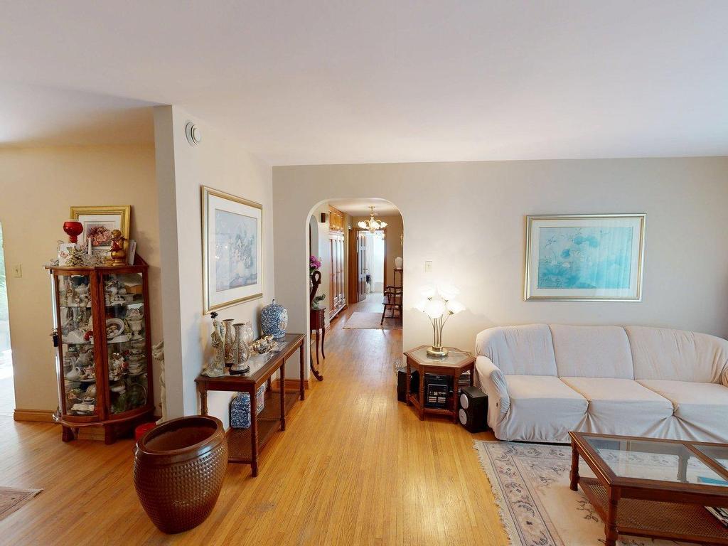 












71 Riverview Crescent

,
Bedford,




NS
B4A 2X5

