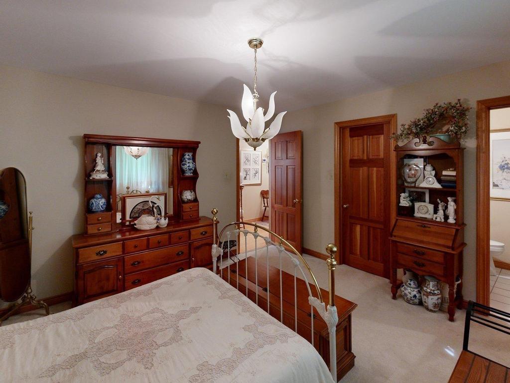 












71 Riverview Crescent

,
Bedford,




NS
B4A 2X5

