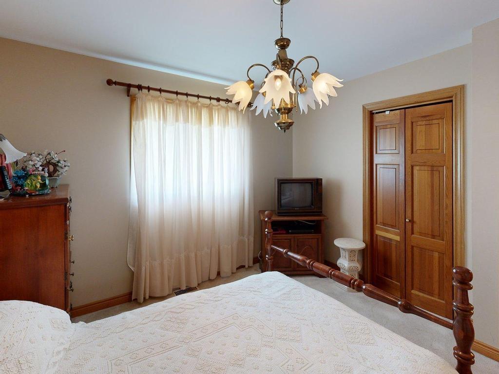 












71 Riverview Crescent

,
Bedford,




NS
B4A 2X5

