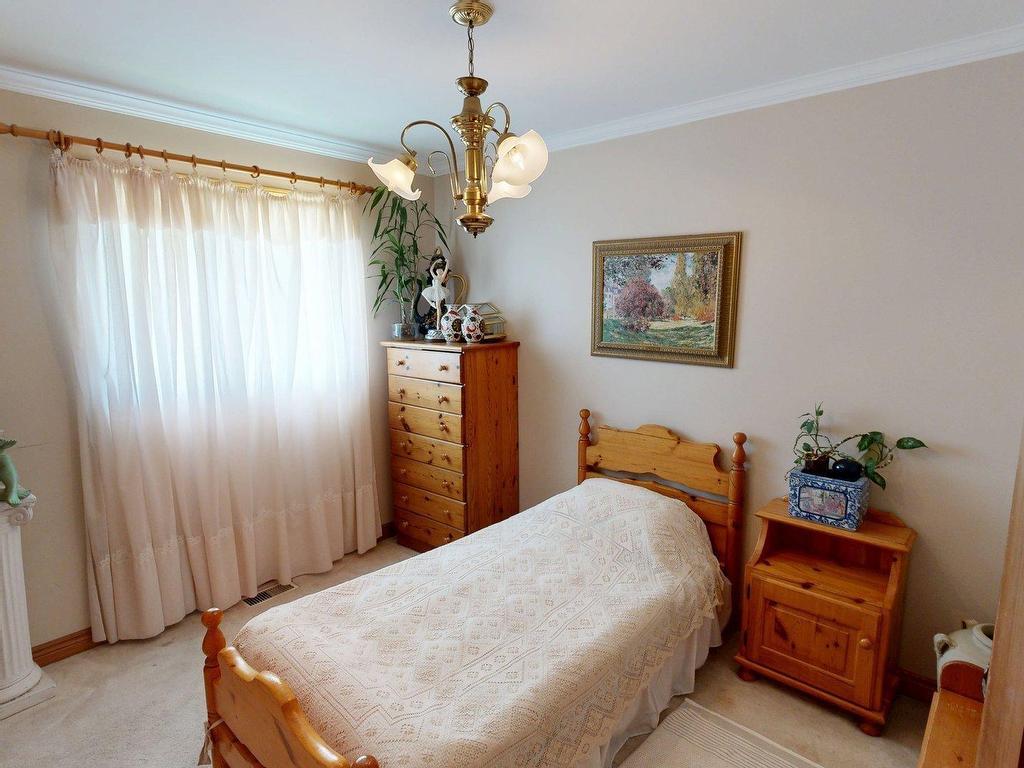 












71 Riverview Crescent

,
Bedford,




NS
B4A 2X5

