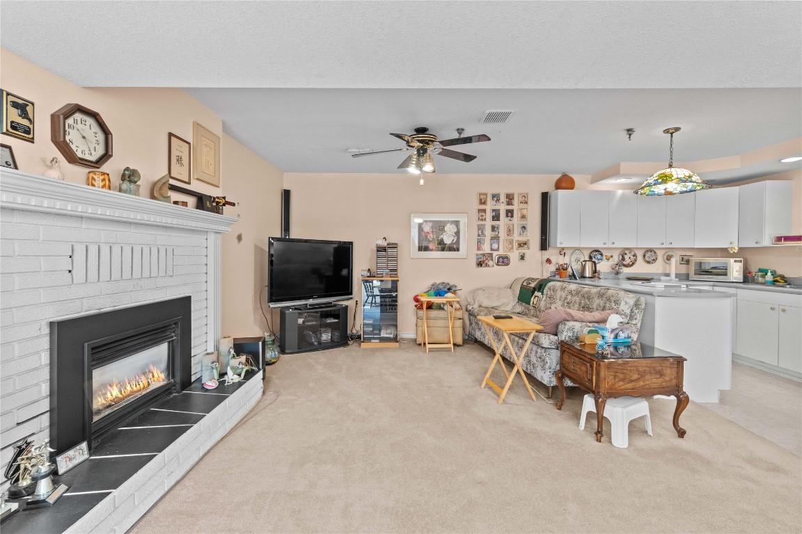 









616


Decosmos

Road,
Vernon,




BC
V1B 3A9

